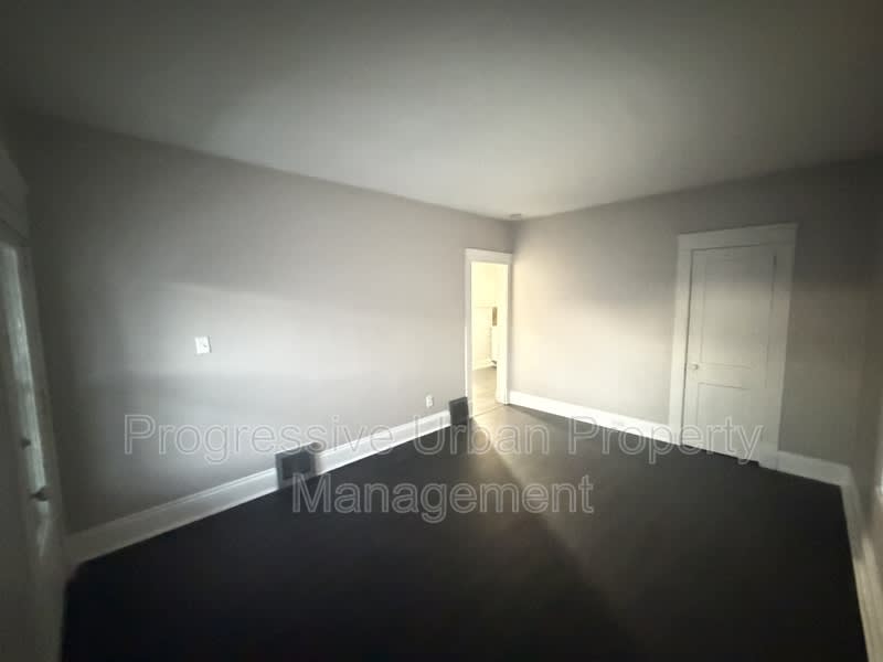 1623 Hopkins Avenue – photo 3