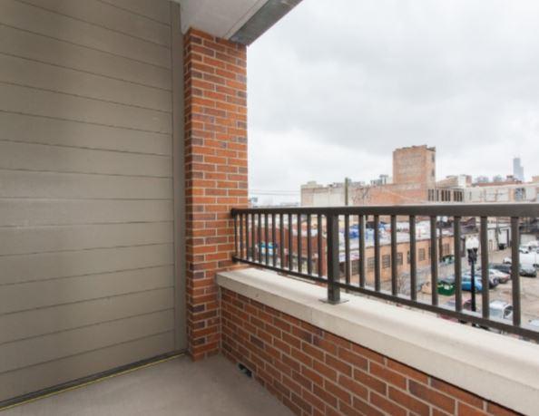 130 South Michigan Ave. – photo 2