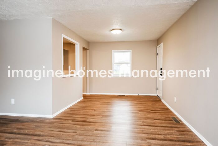 35143 Bainbridge Road – photo 5