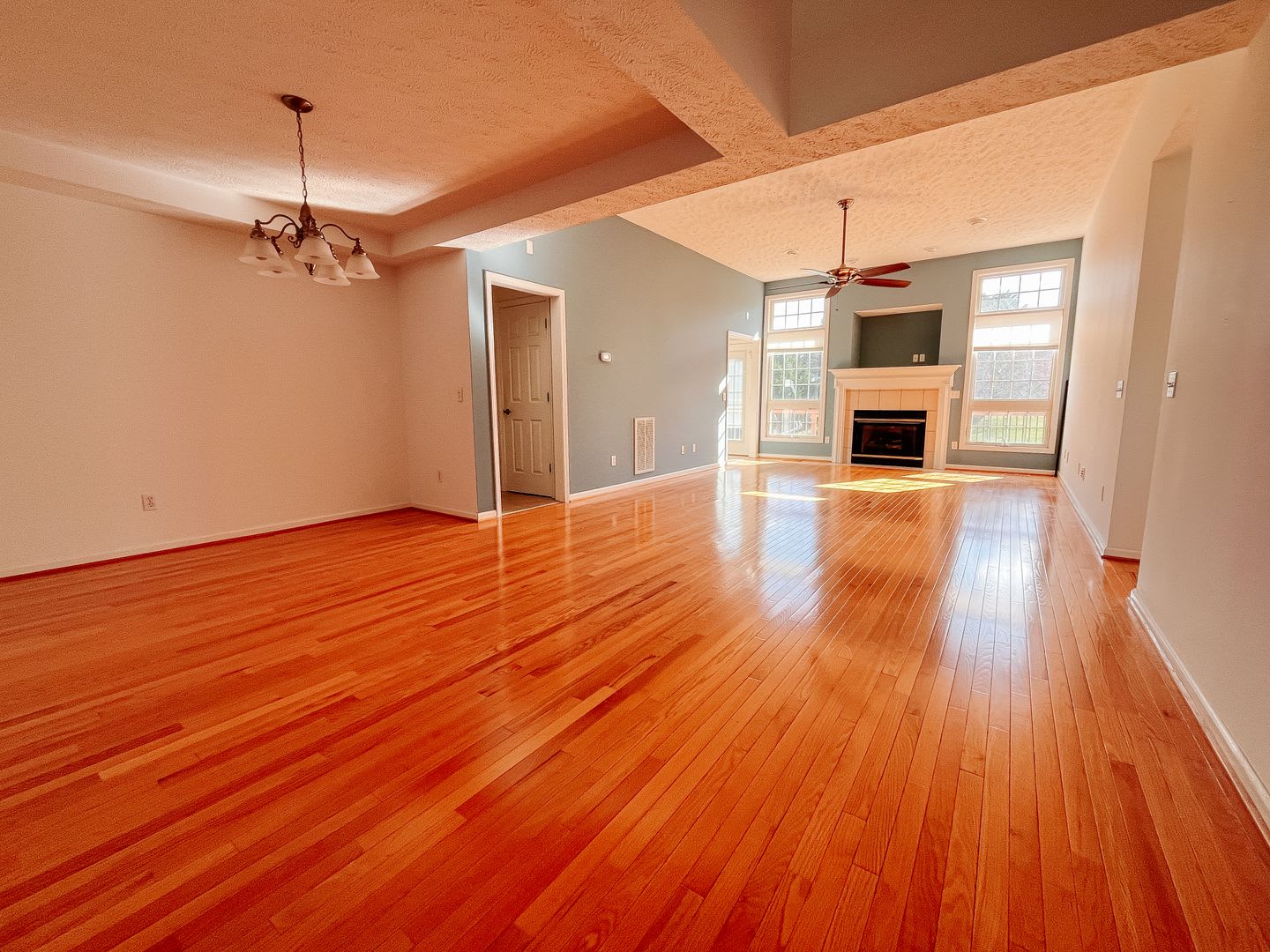 Renovated 3 Bedroom, 3 Bath Townhouse with 2-car garage and views! – photo 2