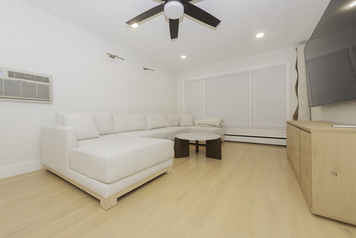 4030 N Mozart Street – photo 2