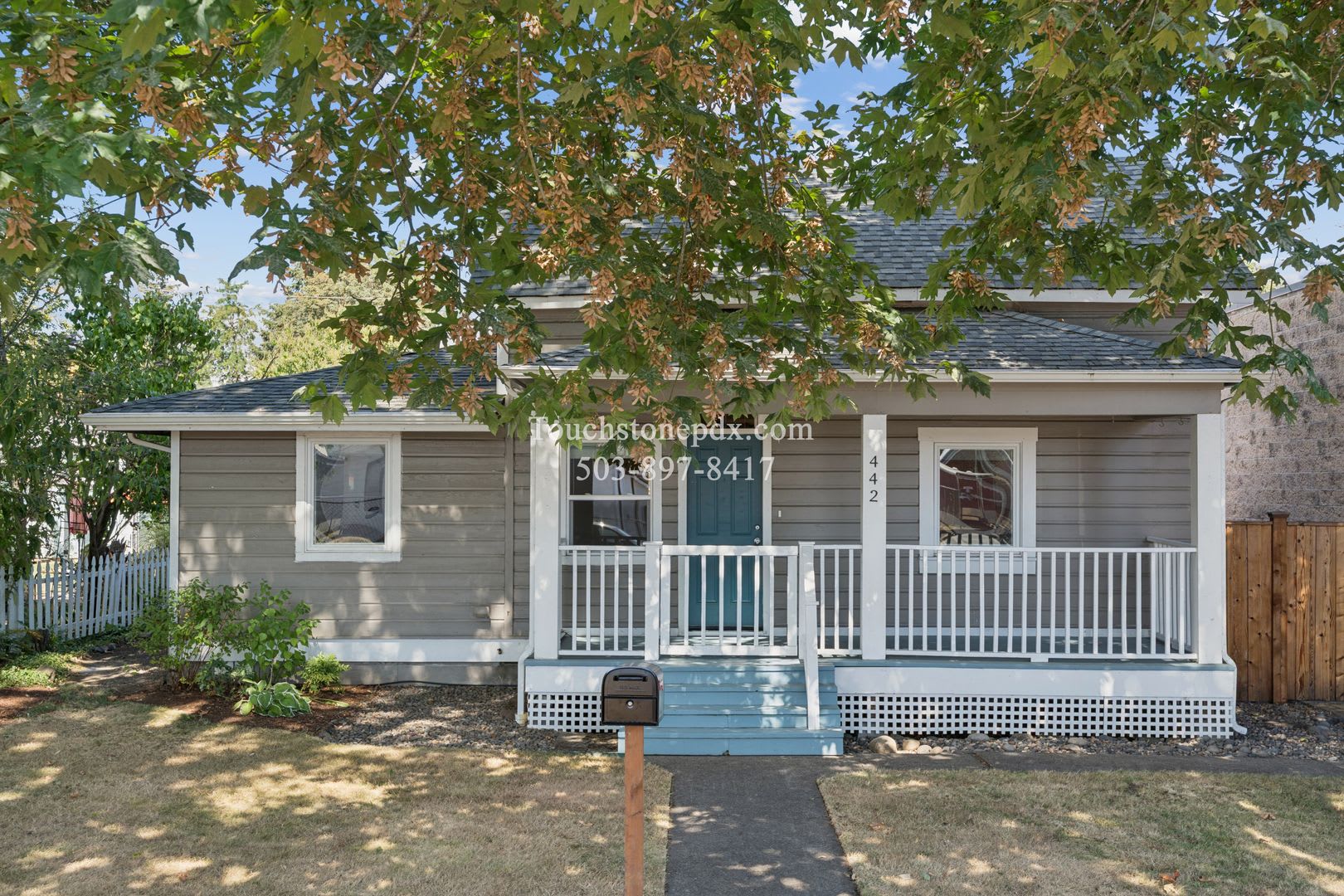 Beautifully Maintained 3BD/2BA Canby Home With Landscaping Included! – photo 2