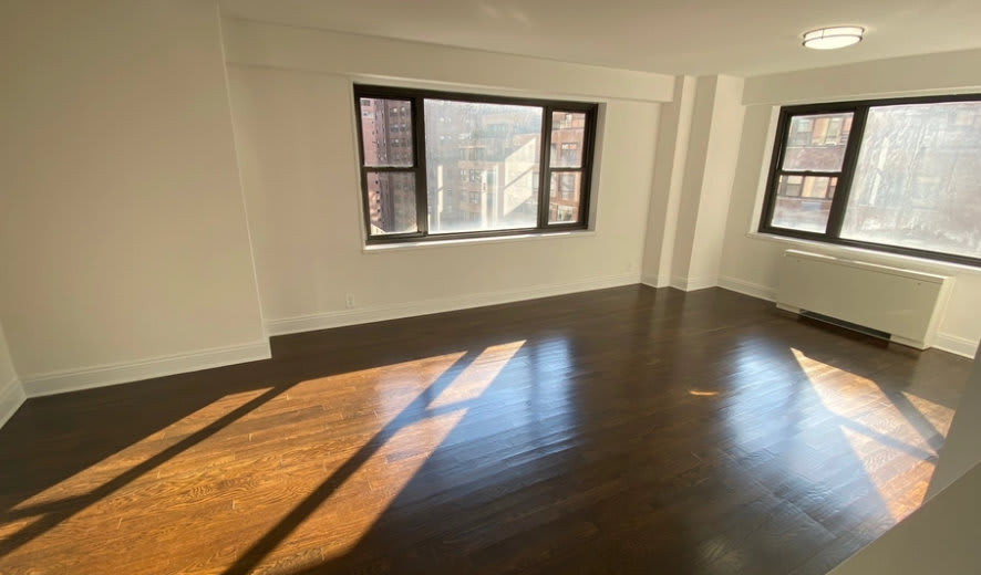 410 E 56th St – photo 3