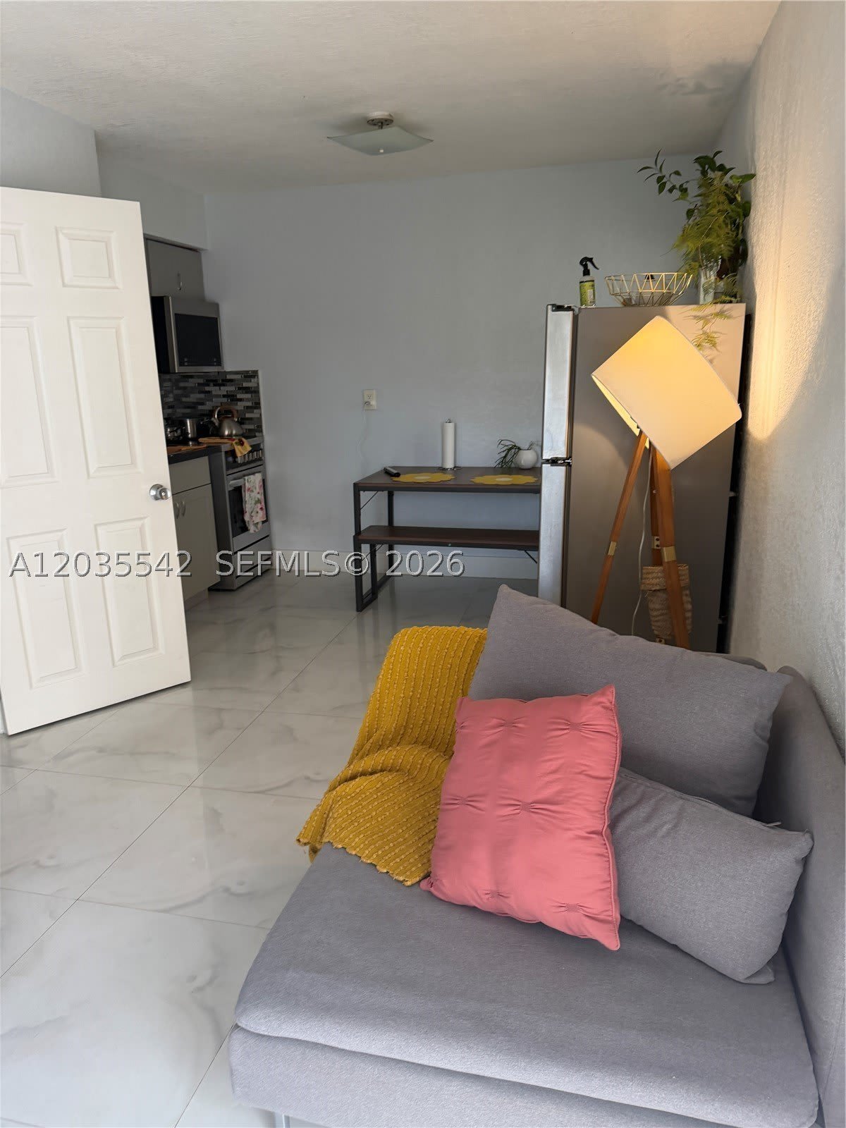 645 Ne 35Th St – photo 3