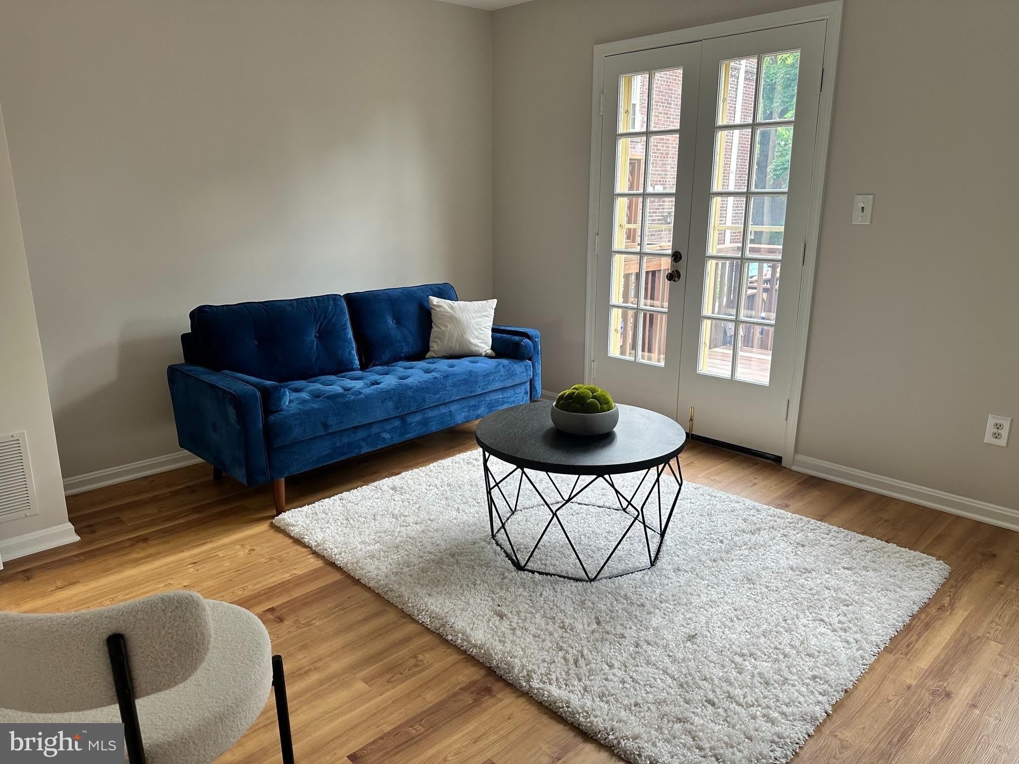 4847 CHEVY CHASE Drive – photo 2