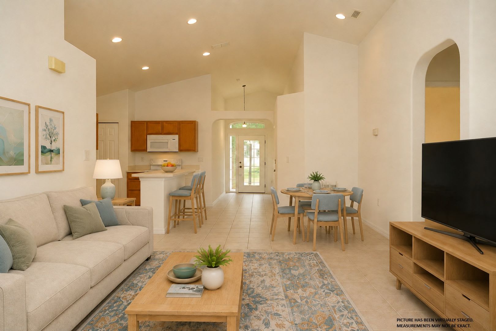 4 Bedroom Pool Home Available Now! – photo 3