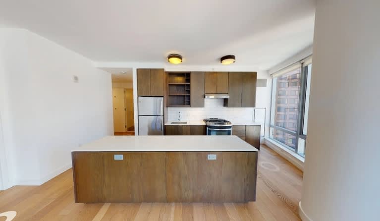217 E 39th St – photo 2