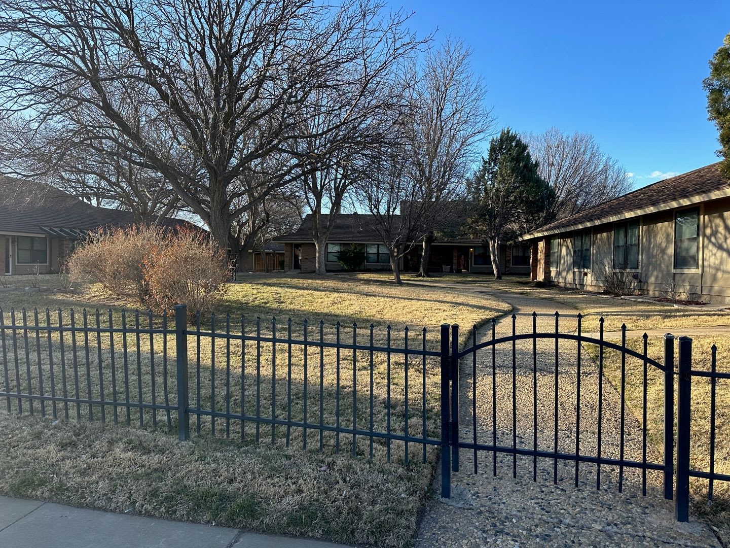 3000 Fleetwood Dr – photo 3