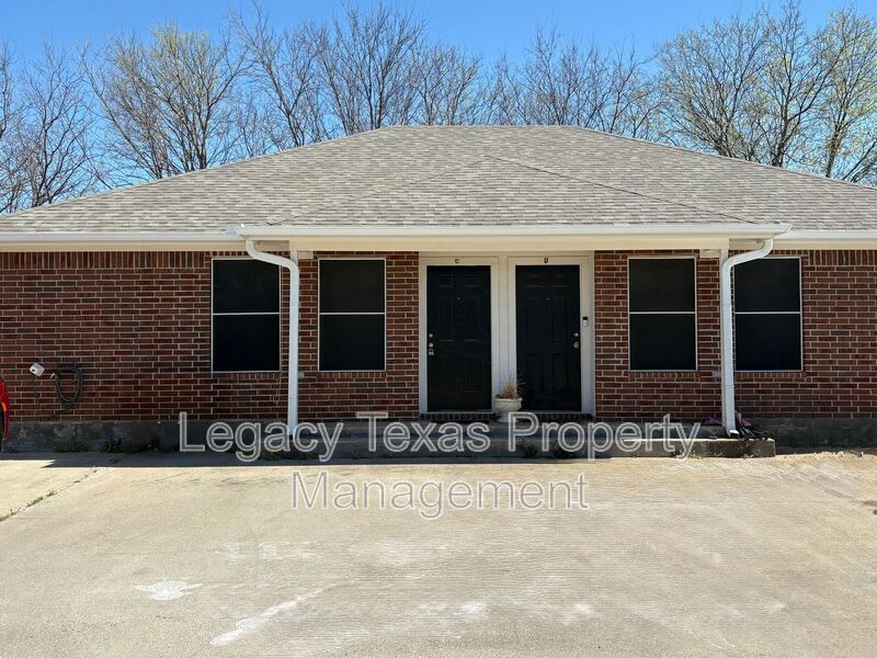 641 C Woodard – photo 2
