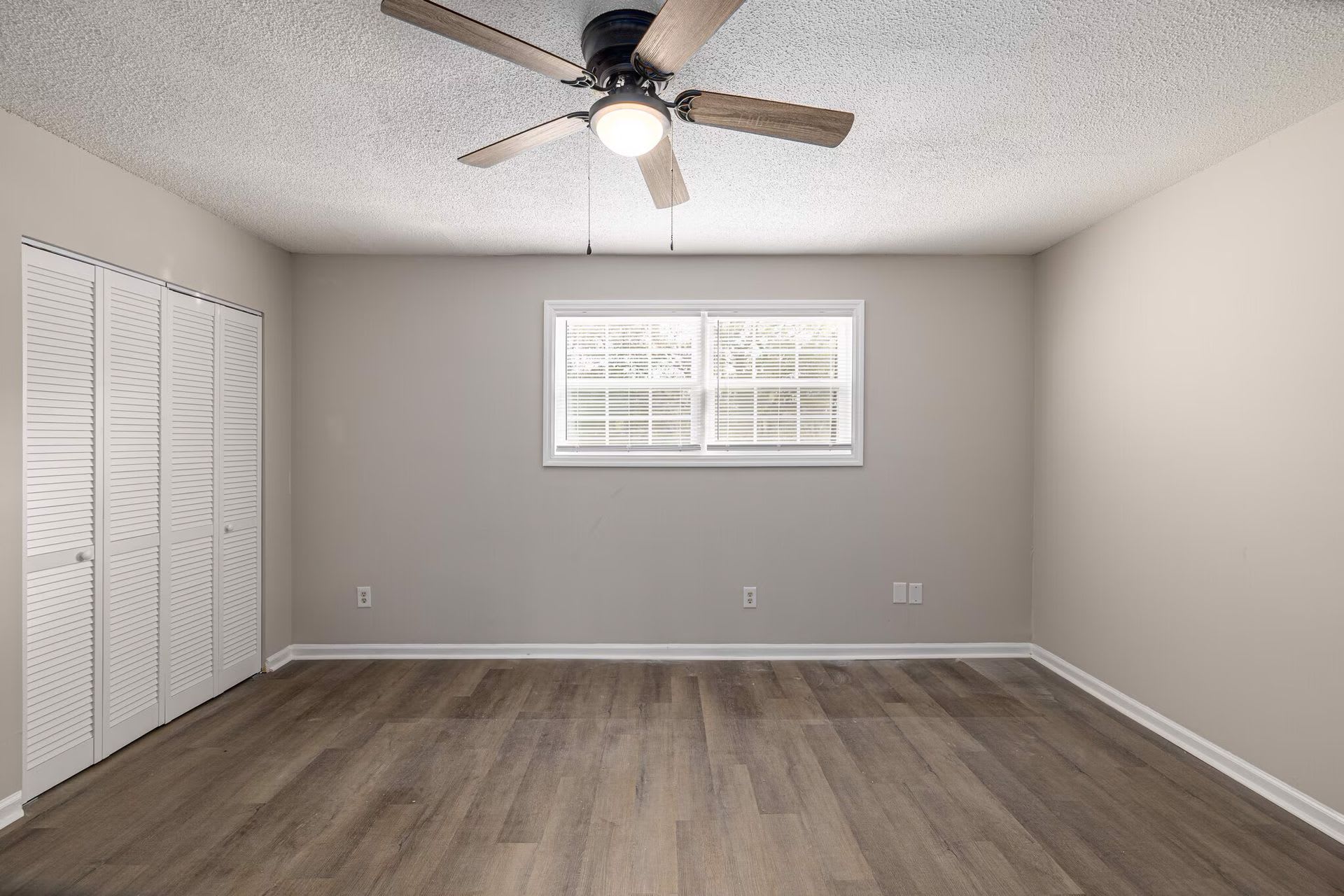 Stallion Square Apartments. Spacious, Updated Living in North Charleston! – photo 4