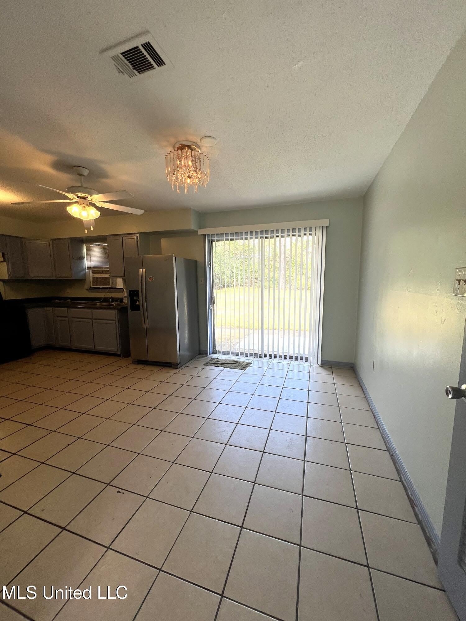 2711 E David Drive – photo 4