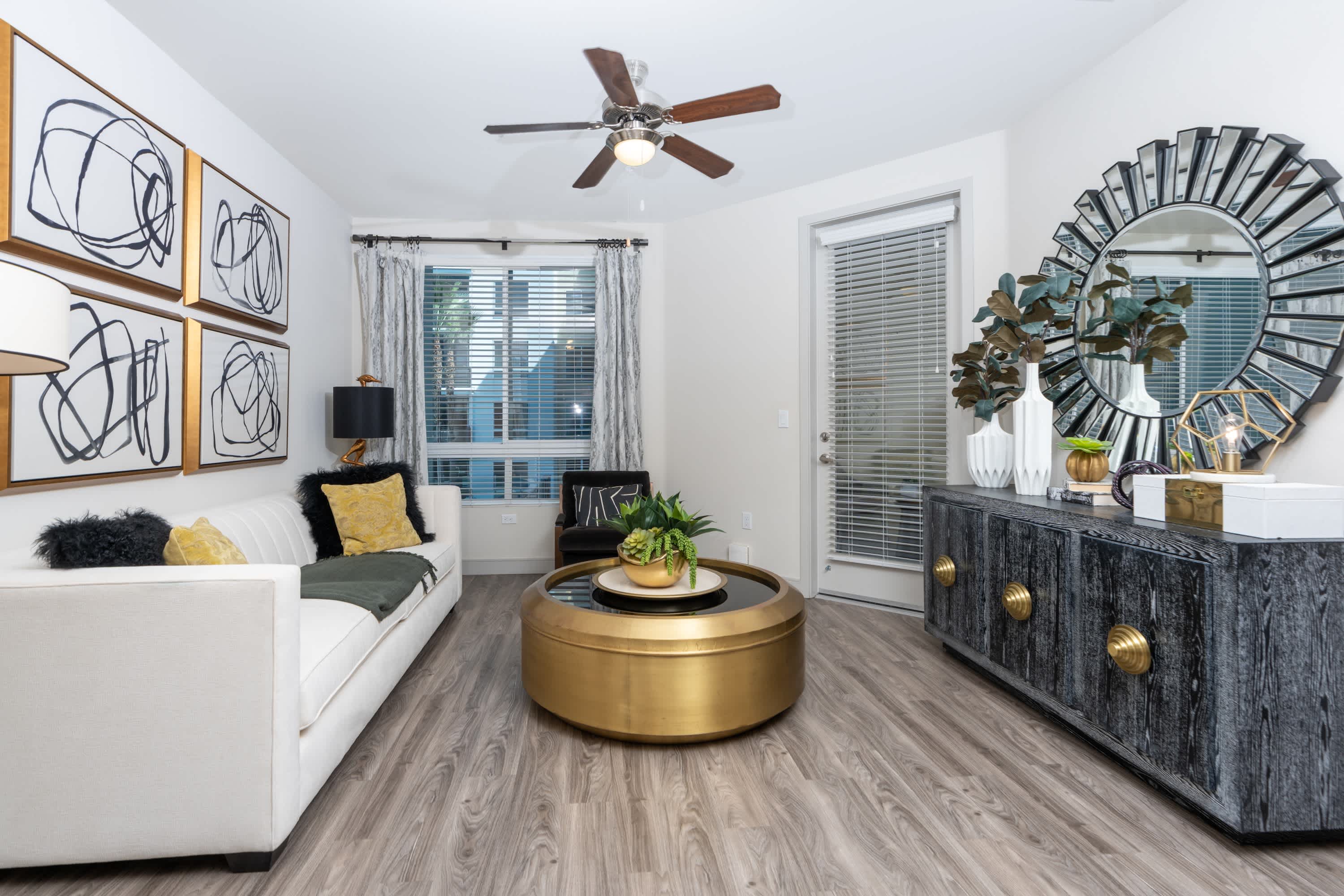 Rize Irvine Apartments – photo 5