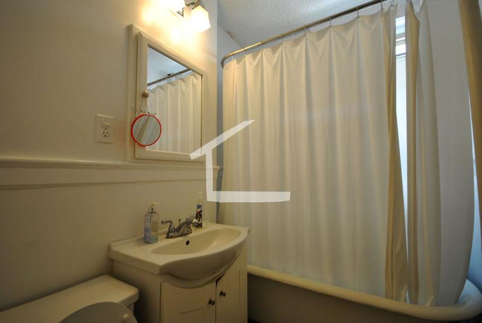 Nicely renovated 1 bed near the Green Line in Allston. – photo 4