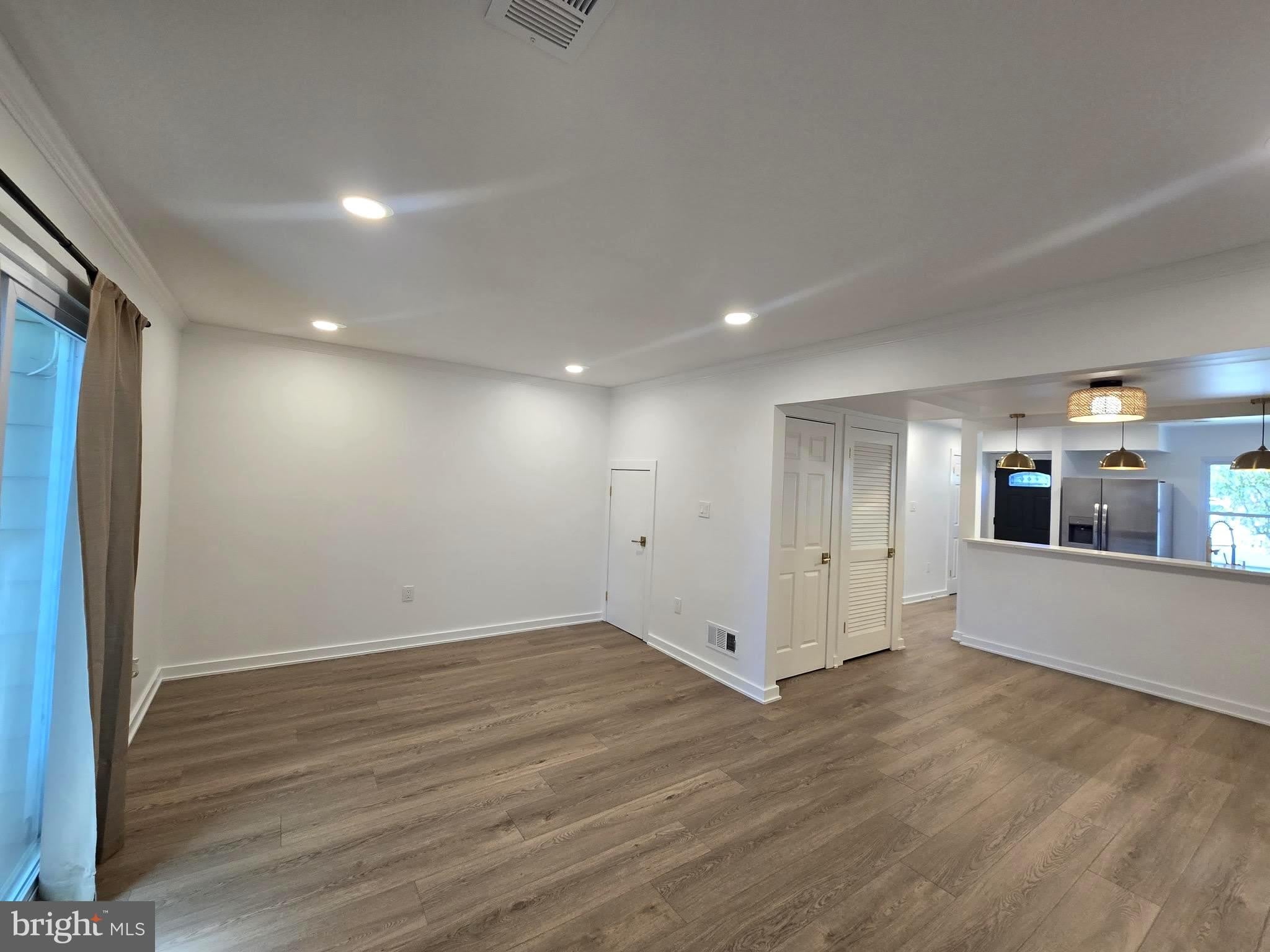 8760 STONERIDGE Drive – photo 4