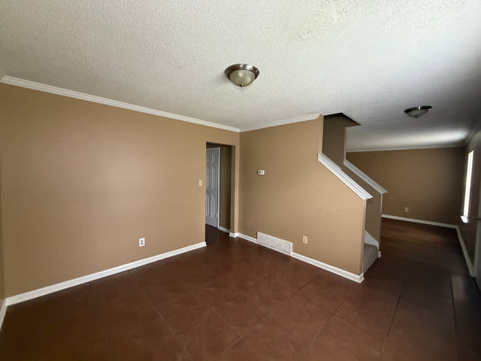 5719 Riverhead Avenue – photo 3