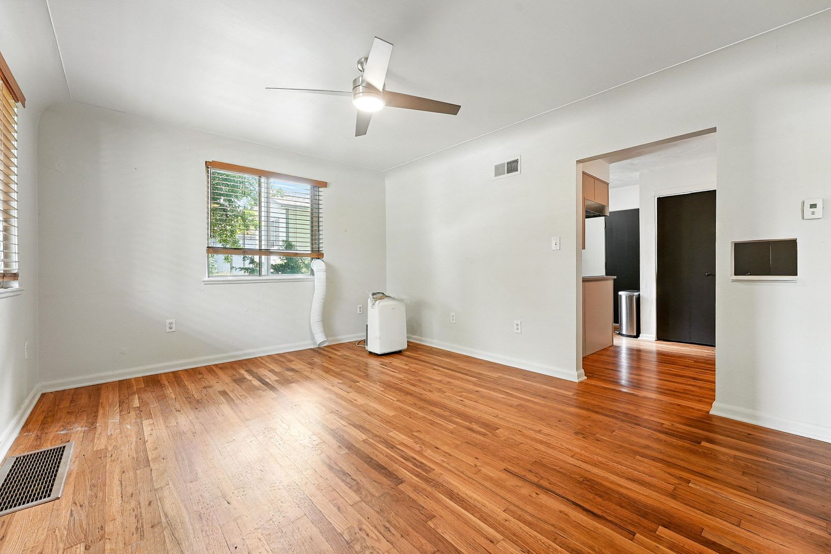 Upper Level Duplex with High walk score! Adjacent to Swedish and Craig Hospitals! – photo 3