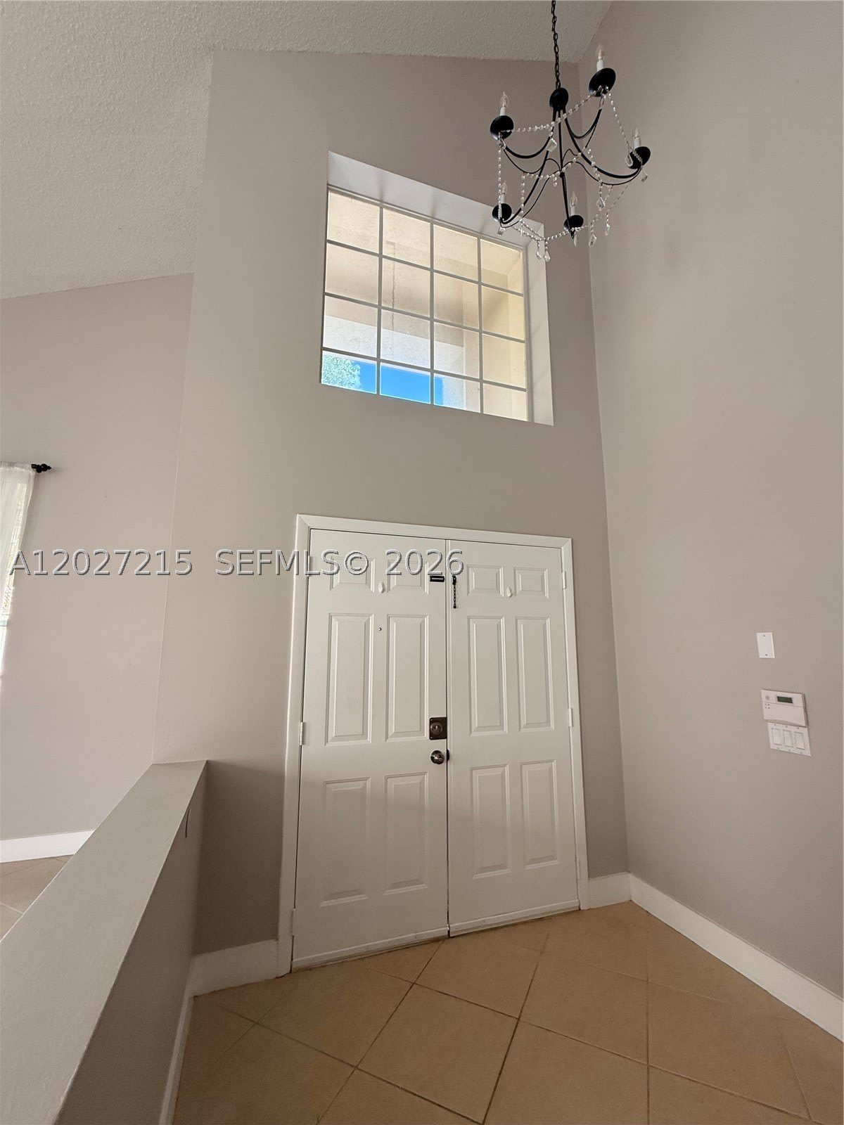 300 Cameron Dr – photo 2