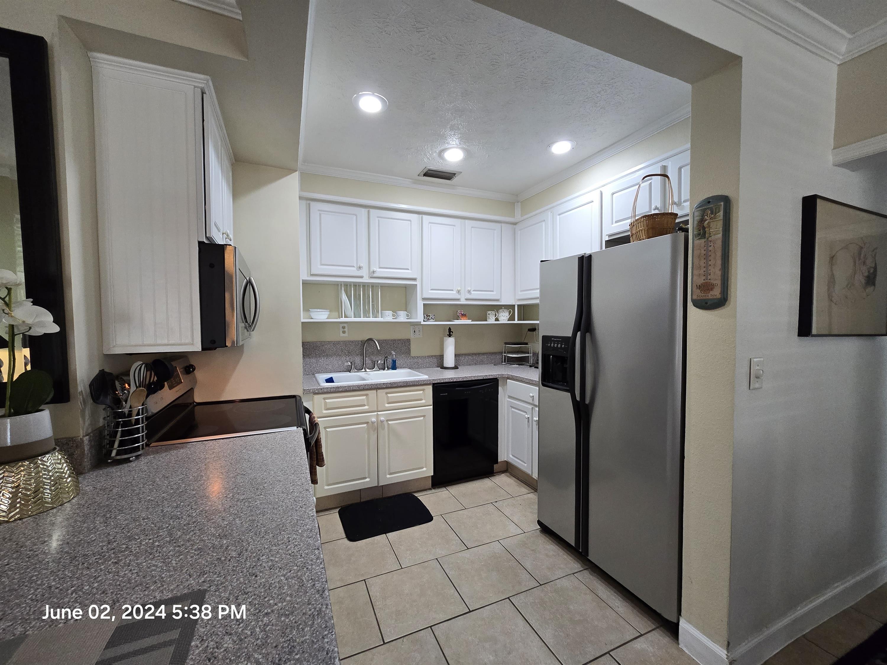 1200 Clay Avenue House – photo 4