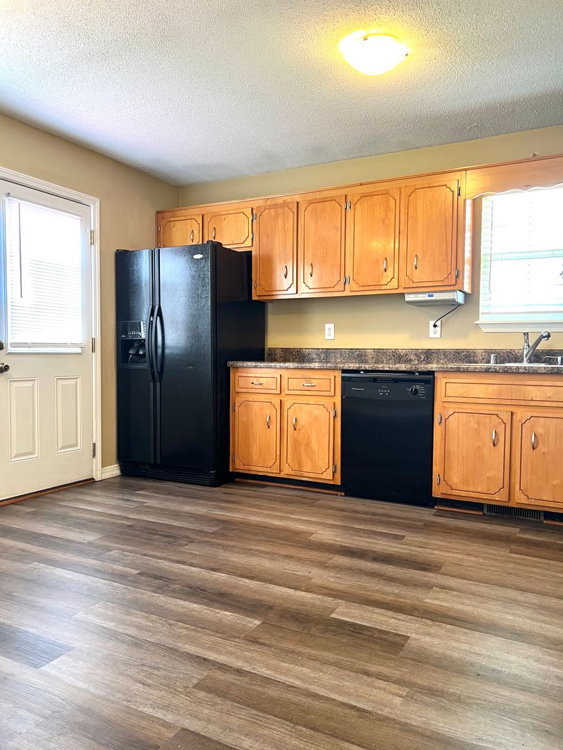 128 Gail St – photo 4