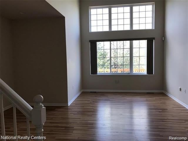 41876 YEATS Drive – photo 2