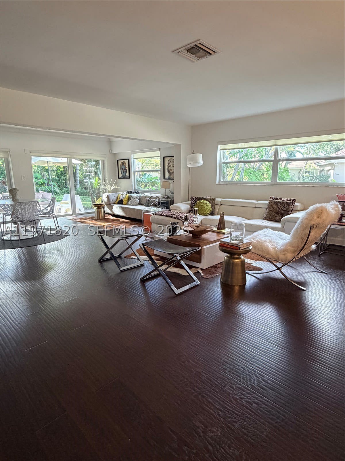 2857 N Palm Aire Dr – photo 2