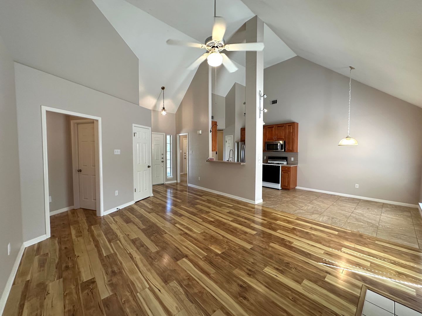 Charming Garden Style 3 Bedrooms 2 Bathroom Single Family Home For Rent In South Austin Cul De Sac Lot – photo 5