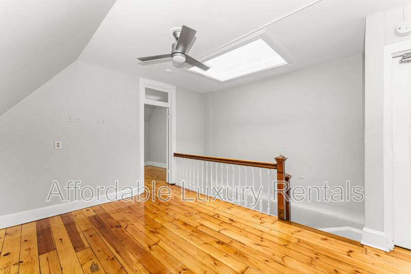 102 S Lake Ave – photo 5