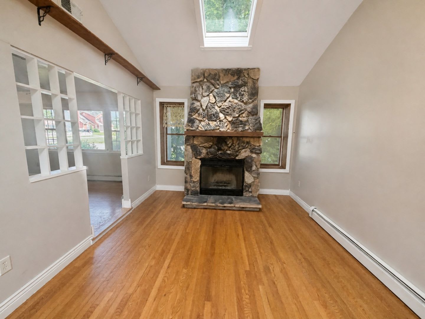 Single-Story 3-Bedroom Home with Pool in Toms River – photo 2