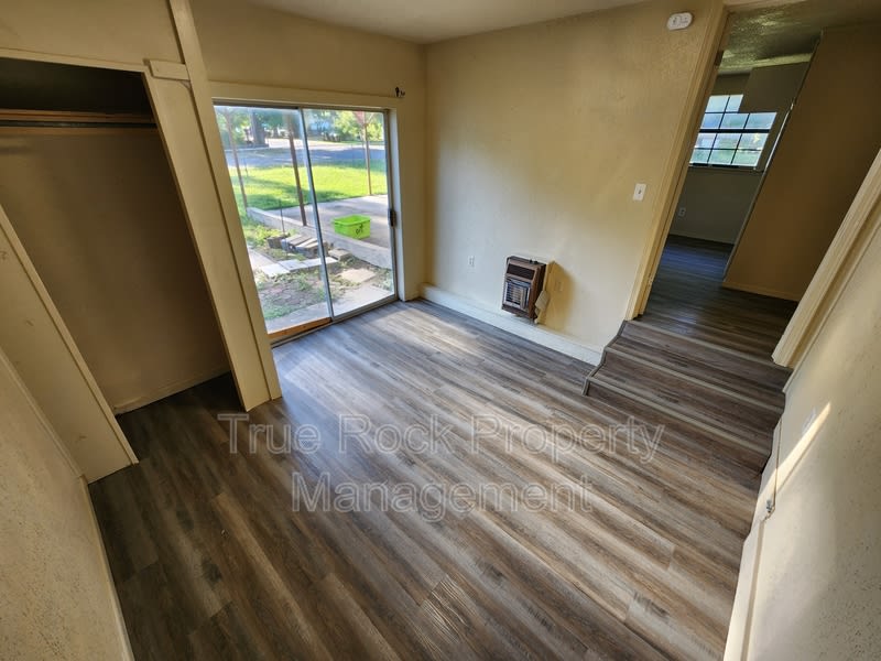 902 West 14Th Street – photo 5