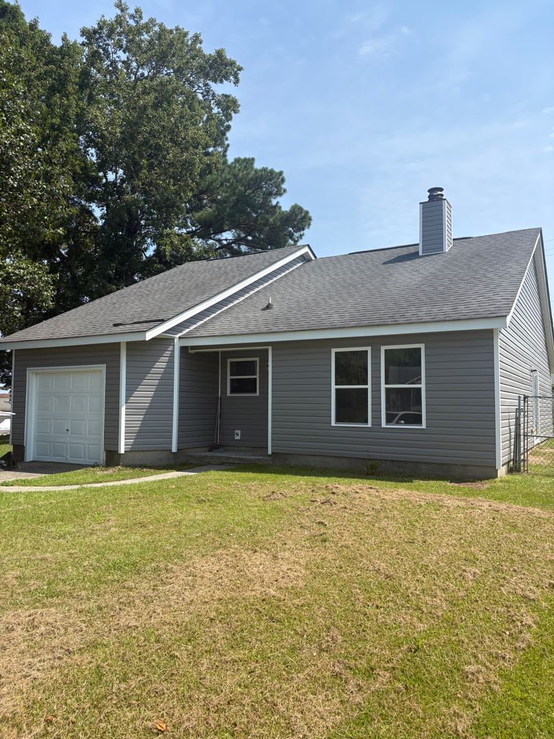 Charming 3-Bedroom, 2-Bath Home – Don’t Miss Out! – photo 1