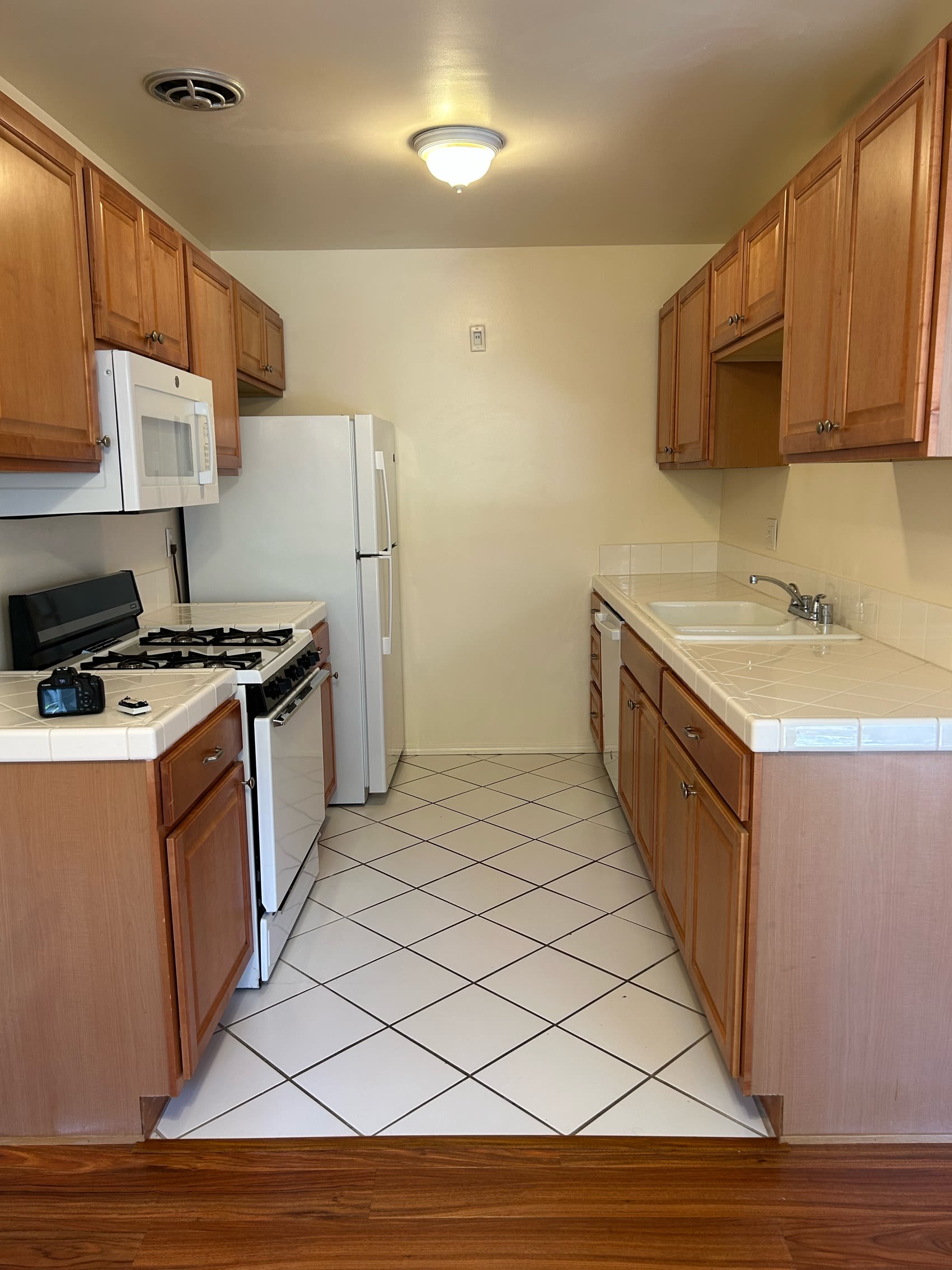 1546 Diamond Street – photo 3