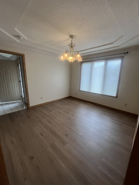 653 Parkwood Cir – photo 3
