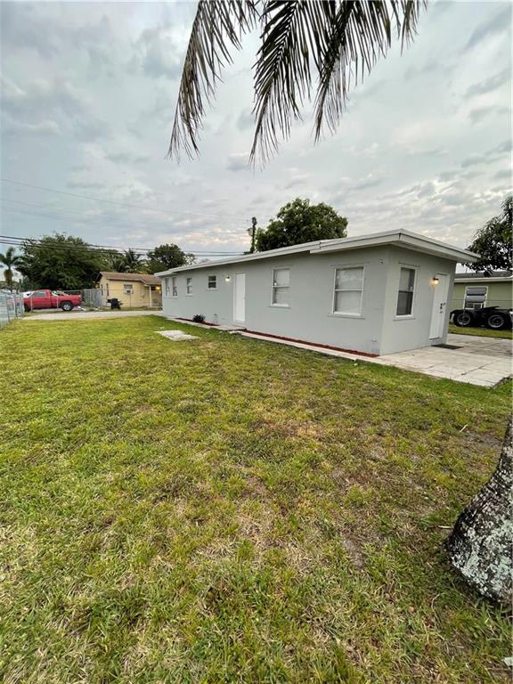 918 Northwest 24th Avenue – photo 2