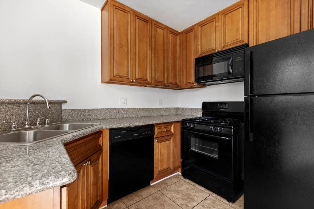 Gloria Homes Apartments – photo 2