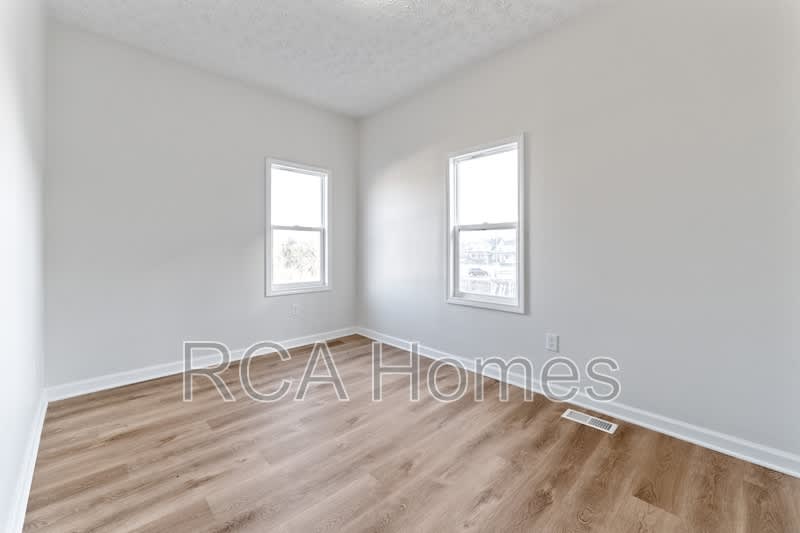 21 North Gray Street – photo 3