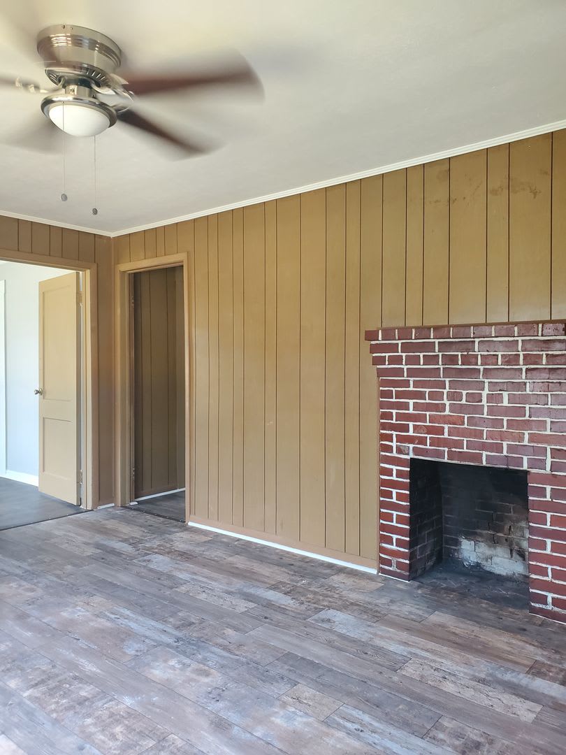 310 Savannah Ave – photo 2