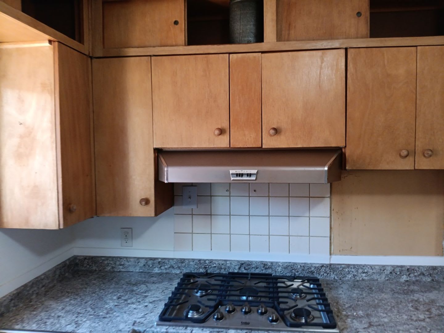 3 Bedroom, 1.5 Bathroom Home! Schedule a Showing! – photo 2