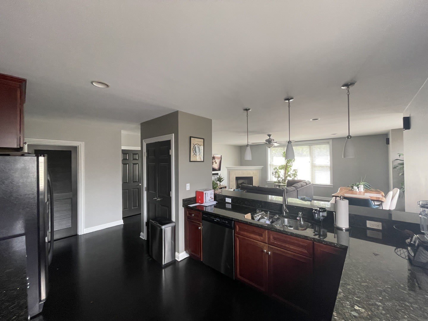 301 S Leavitt Street – photo 3