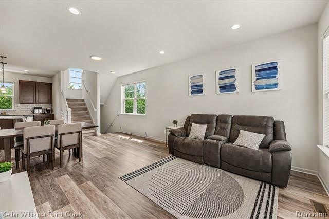 4923 Treeside Lane – photo 3