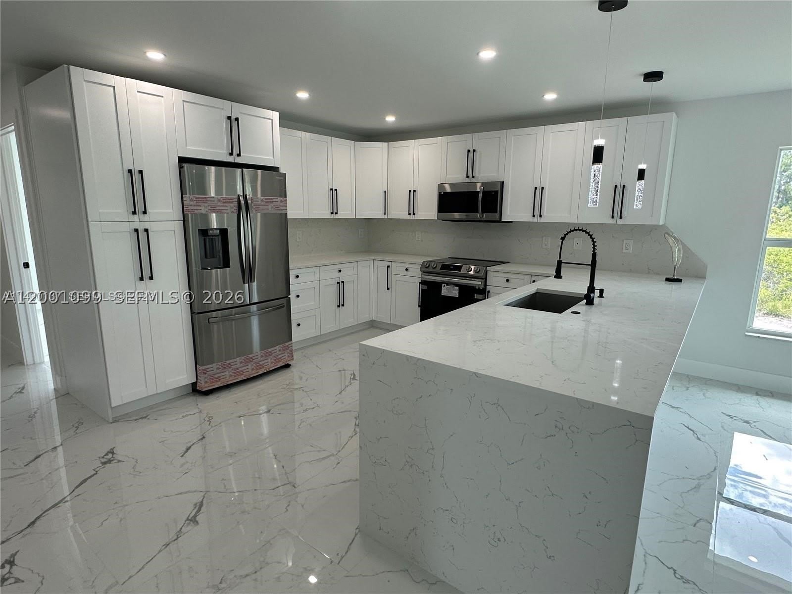 1125 Milwaukee Blvd – photo 5