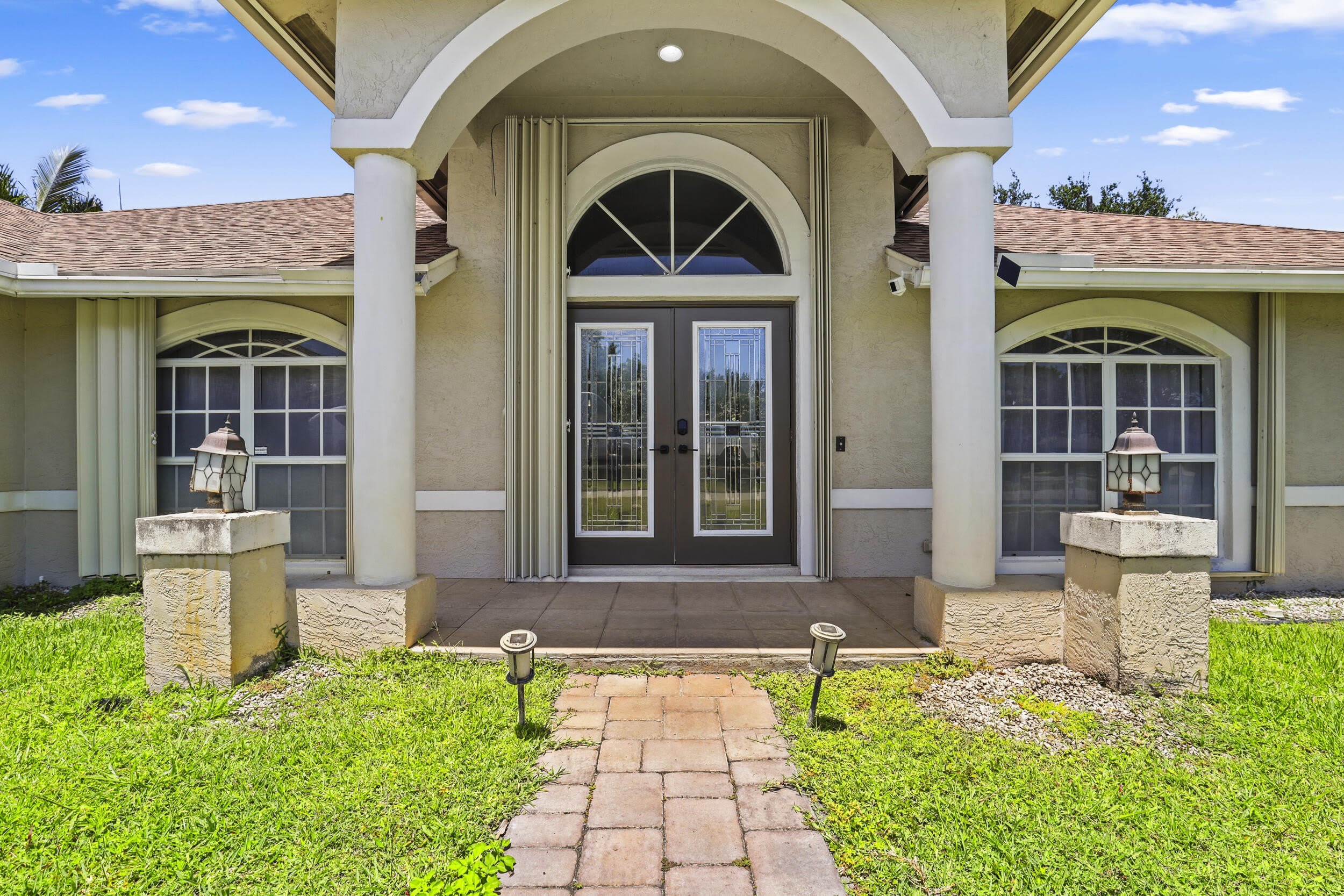 13885 Sheffield Street – photo 4