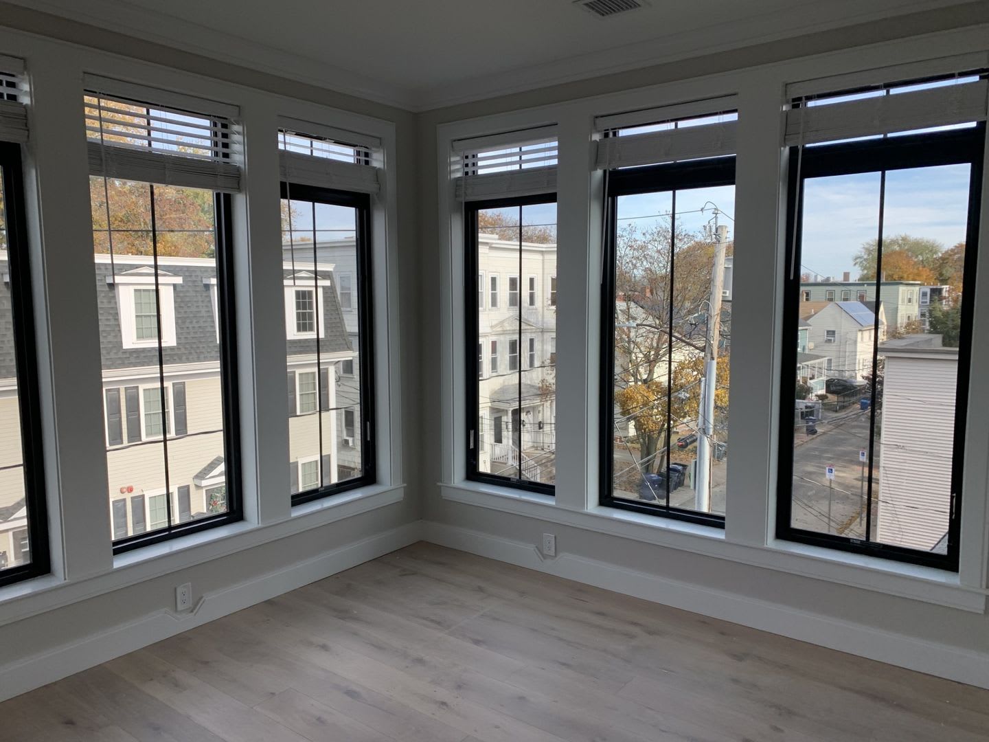 2 Months Free Modern Pet Friendly 4 5 Bed 3 Bath In Allston With Washer And Dryer In Unit – photo 4
