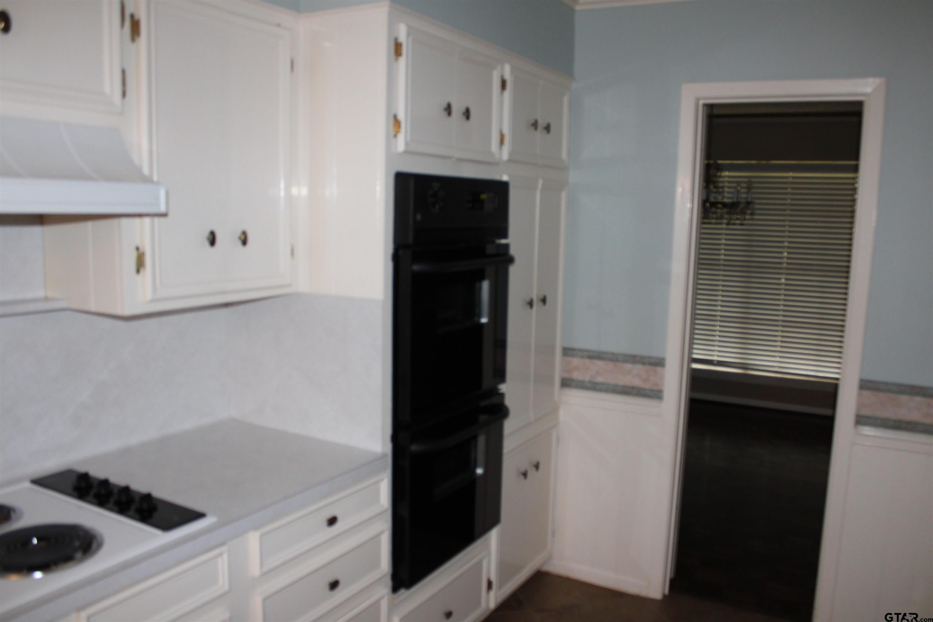 713 Meadow Creek – photo 5