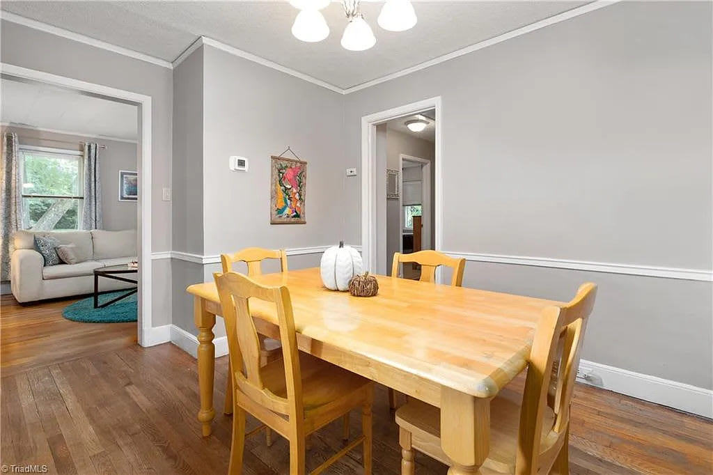 1811 Marion Street – photo 2