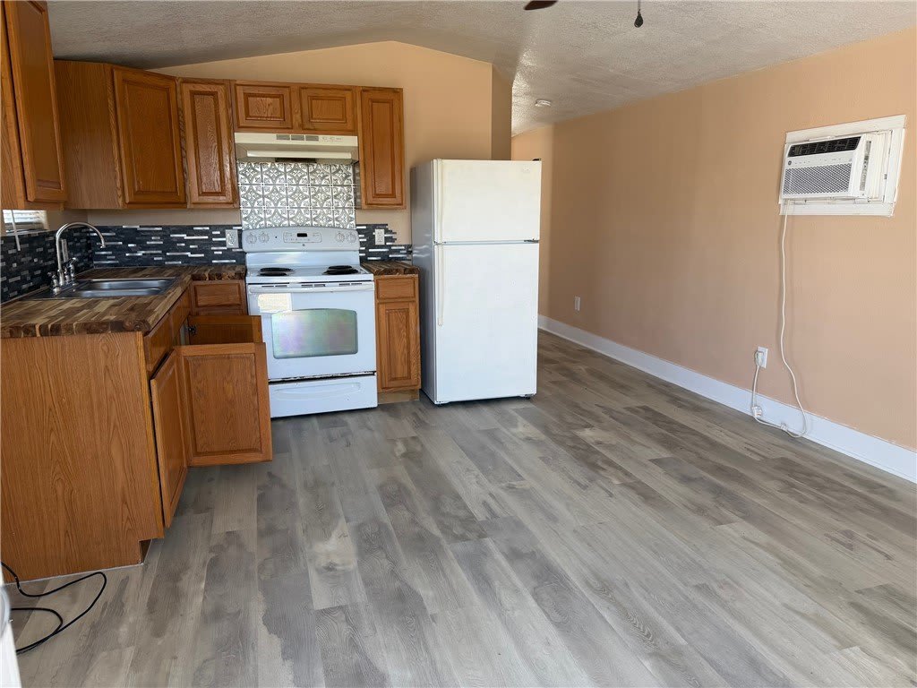 609 W Liberty Street – photo 3