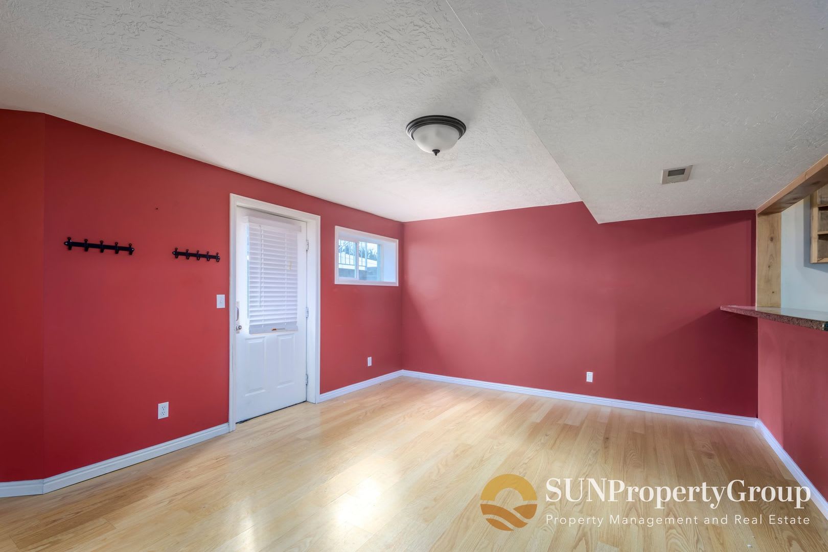 Large Basement Apartment in Great South Jordan Location! – photo 3