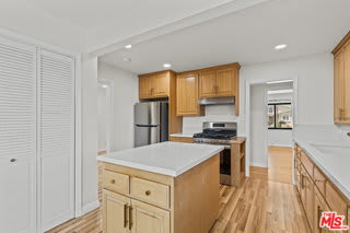 7212 West 91st Street – photo 5