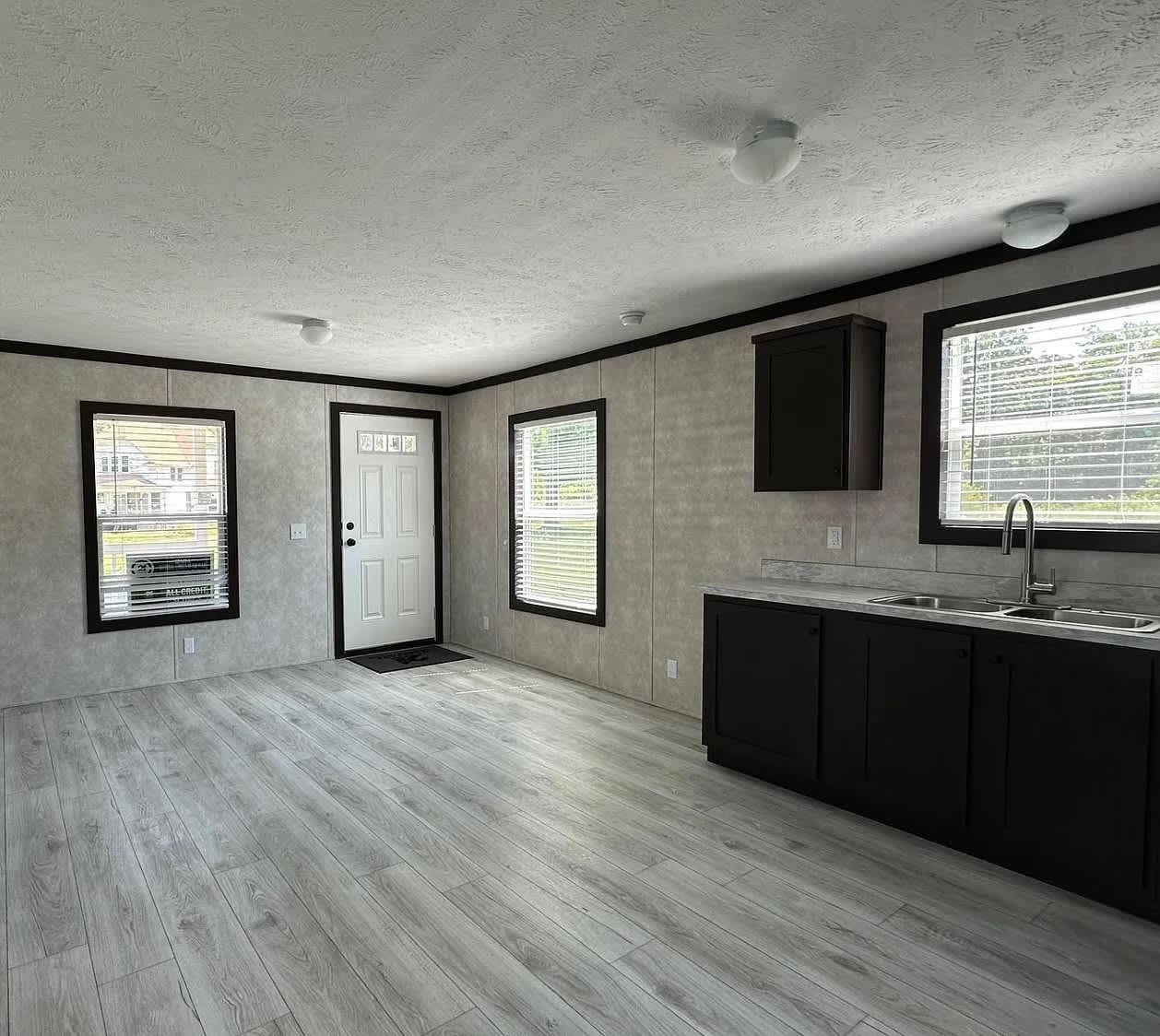 2510 Sheridan Rd – photo 3