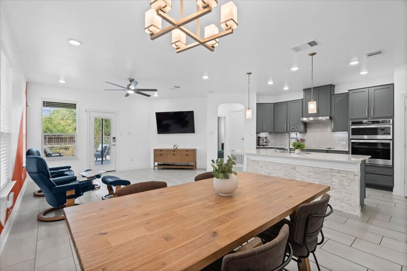 17004 Gibbons Path – photo 1