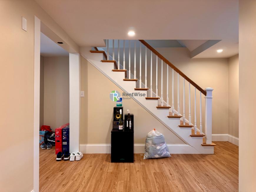 46 Bromfield Rd – photo 2